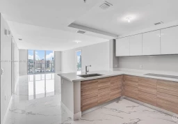 Квартира #5-2205