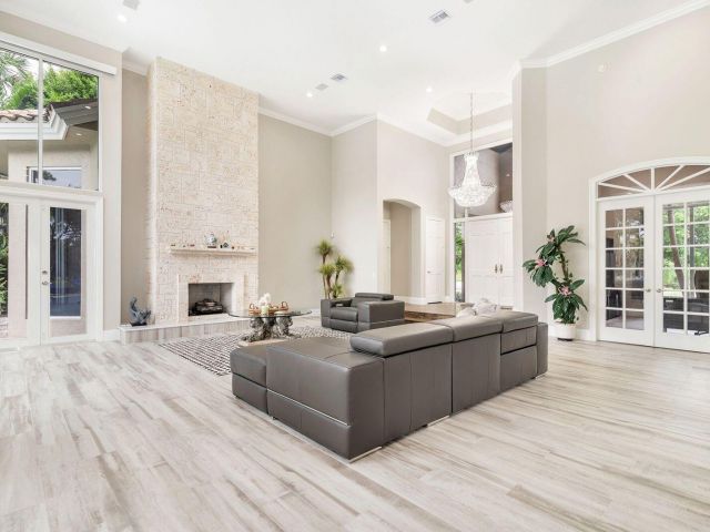 Продажа дома по адресу 1543 Breakers West Boulevard - фото 6592485