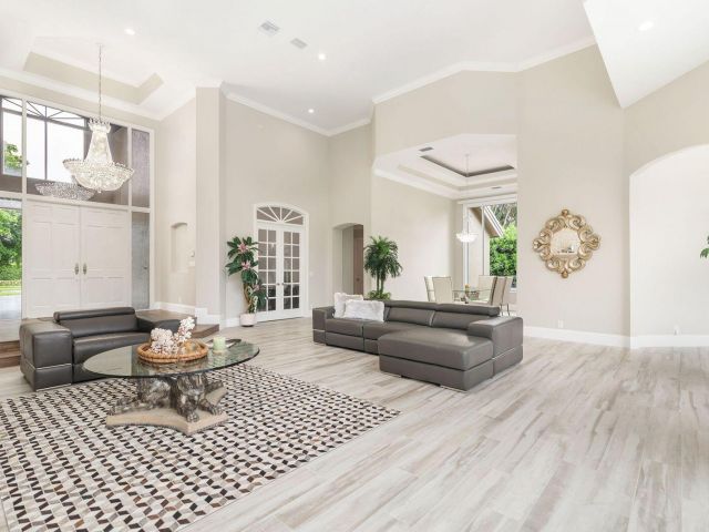 Продажа дома по адресу 1543 Breakers West Boulevard - фото 6708430