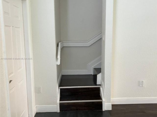 Дом в аренду по адресу 17018 SW 138th Ct 0 - фото 7466313