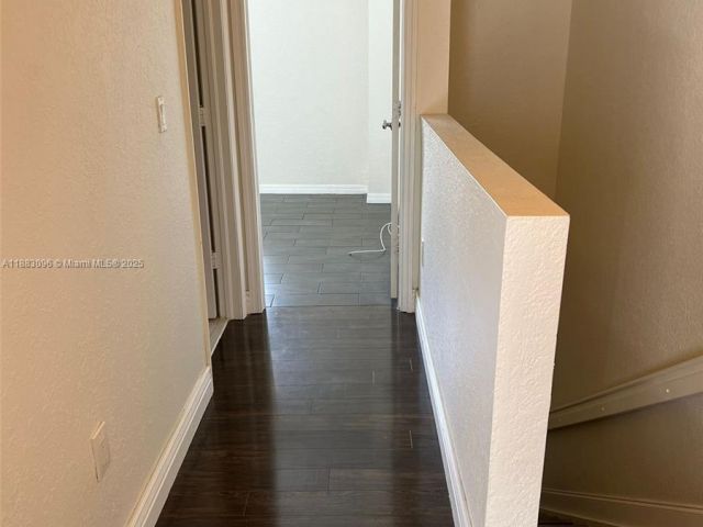 Дом в аренду по адресу 17018 SW 138th Ct 0 - фото 7466317