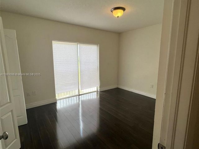 Дом в аренду по адресу 17018 SW 138th Ct 0 - фото 7466321