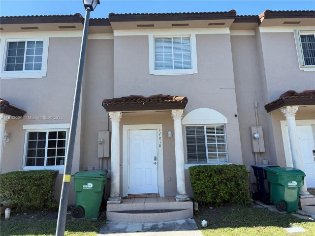 Дом в аренду по адресу 17018 SW 138th Ct 0 - фото 7466329