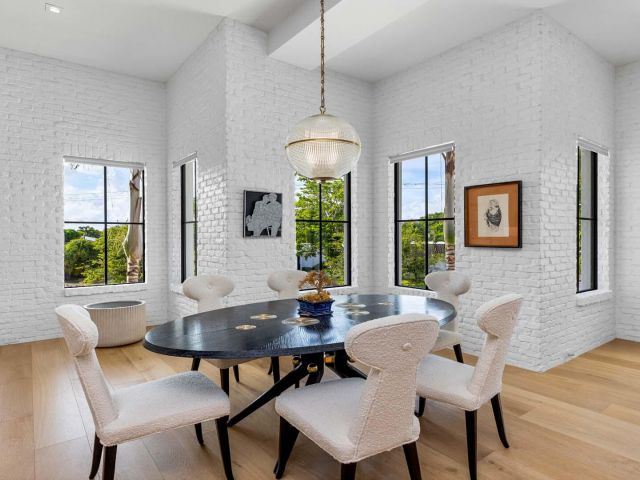 Продажа дома по адресу 230 George Bush Boulevard - фото 6595993