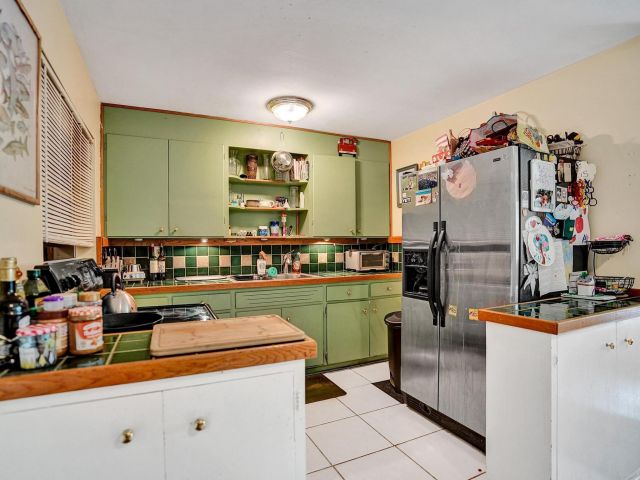 Продажа дома по адресу 401 42nd Street - фото 6603836