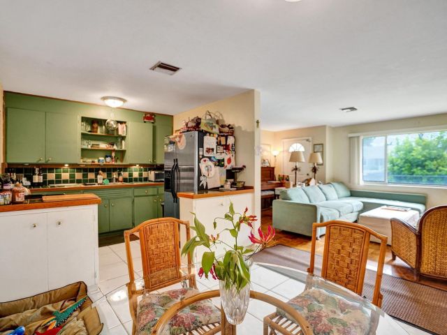 Продажа дома по адресу 401 42nd Street - фото 6603837