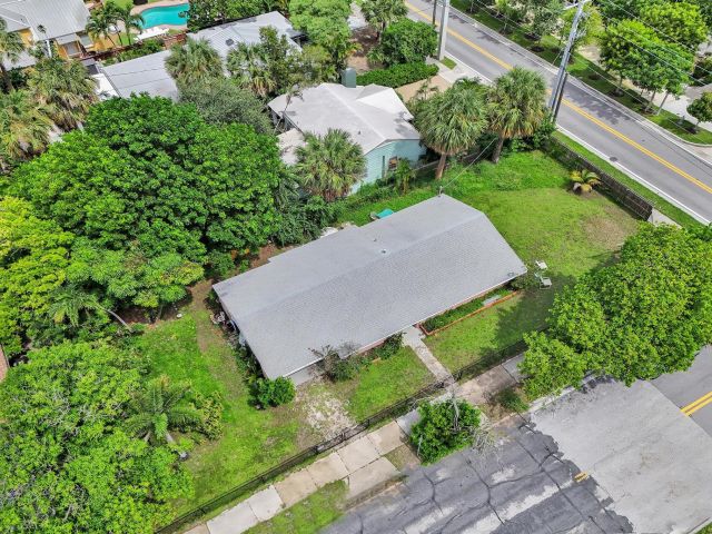 Продажа дома по адресу 401 42nd Street - фото 6603843