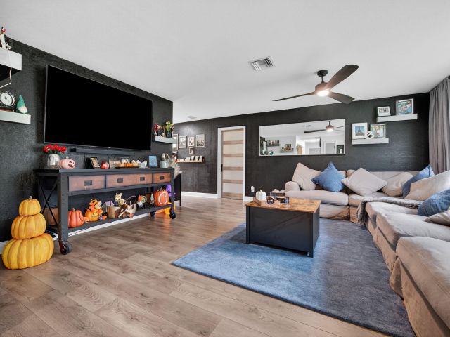 Продажа дома по адресу 12859 54th Street N - фото 6658133