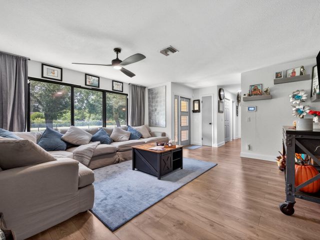 Продажа дома по адресу 12859 54th Street N - фото 6658134