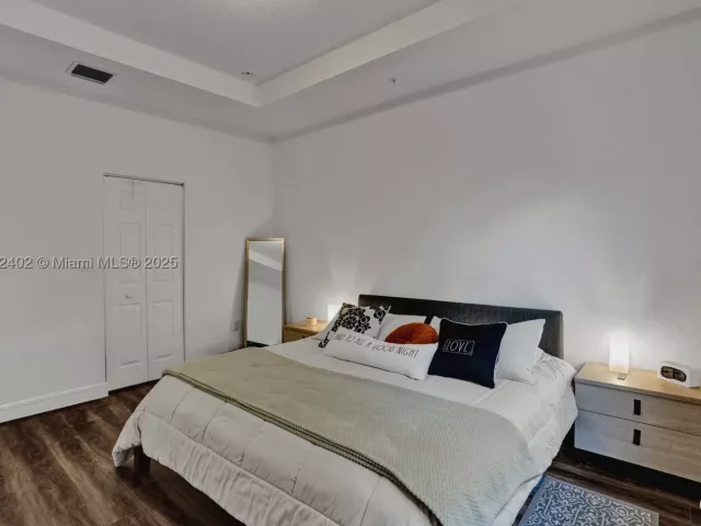 Продажа дома по адресу 136 SW 185th Way - фото 9062155
