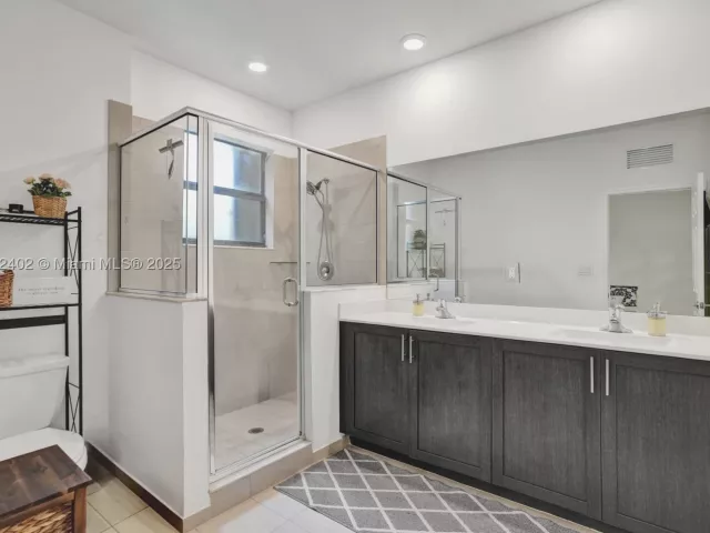 Продажа дома по адресу 136 SW 185th Way - фото 9062162