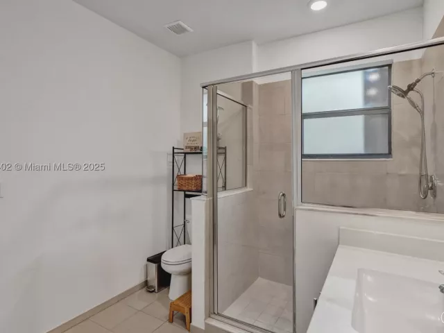 Продажа дома по адресу 136 SW 185th Way - фото 9062164