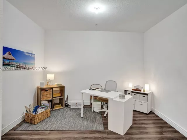 Продажа дома по адресу 136 SW 185th Way - фото 9062173