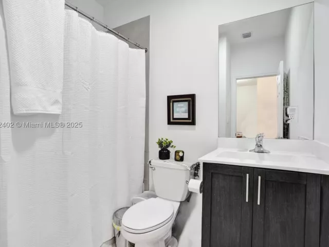 Продажа дома по адресу 136 SW 185th Way - фото 9062175