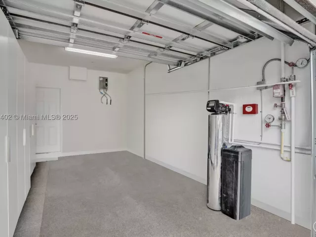 Продажа дома по адресу 136 SW 185th Way - фото 9062192
