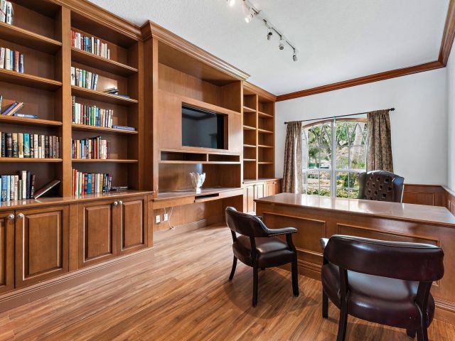 Дом в аренду по адресу 702 Maritime Way - фото 6592398