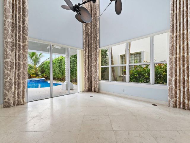 Дом в аренду по адресу 702 Maritime Way - фото 6592400