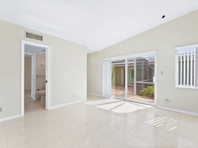 Продажа дома по адресу 1238 Funston Street - фото 6594396