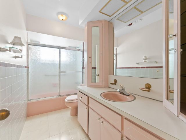 Продажа дома по адресу 1238 Funston Street - фото 6594401