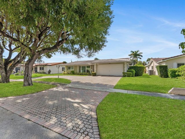 Продажа дома по адресу 1238 Funston Street - фото 6594412