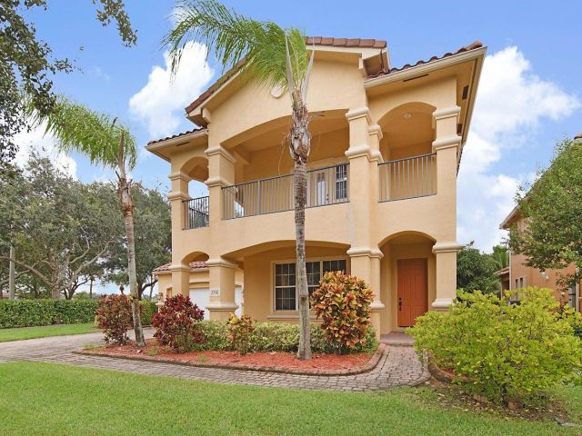 Дом в аренду по адресу 748 Cresta Circle - фото 6592135