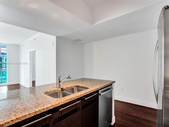 Продажа квартиры #1704 - фото 6600771