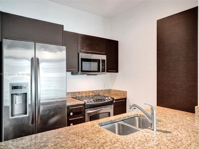 Продажа квартиры #1704 - фото 6600773