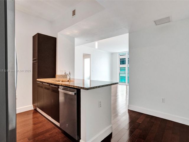 Продажа квартиры #1704 - фото 6600775