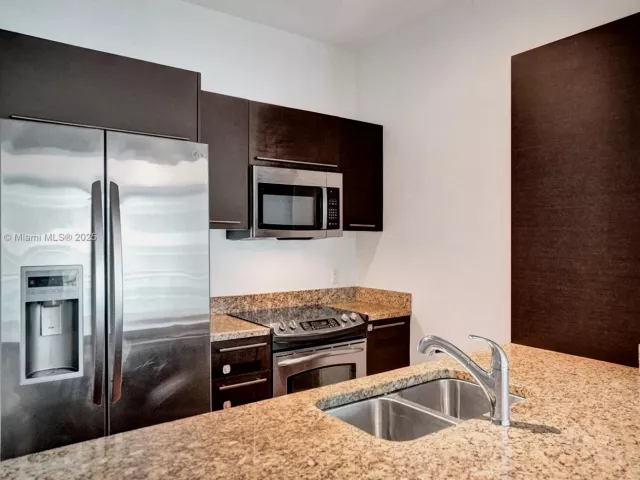 Продажа квартиры #1704 - фото 6600773