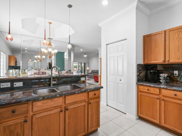 Продажа дома по адресу 2585 San Andros - фото 6618313