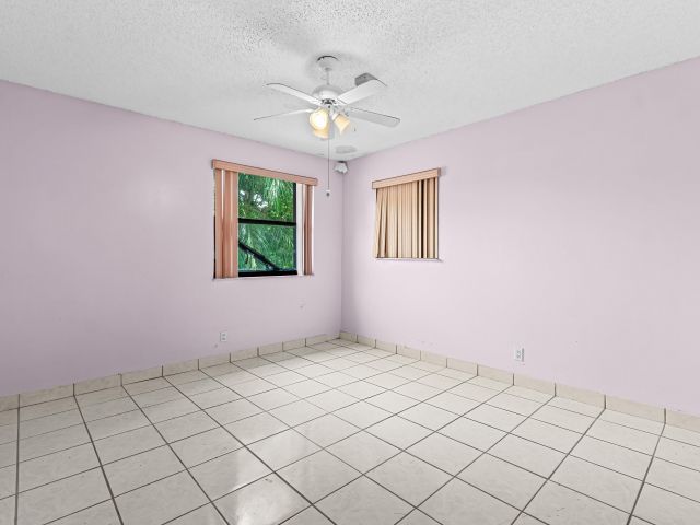 Продажа дома по адресу 77 NW 5th Avenue - фото 6593754