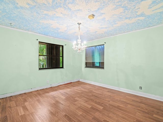 Продажа дома по адресу 77 NW 5th Avenue - фото 6593756