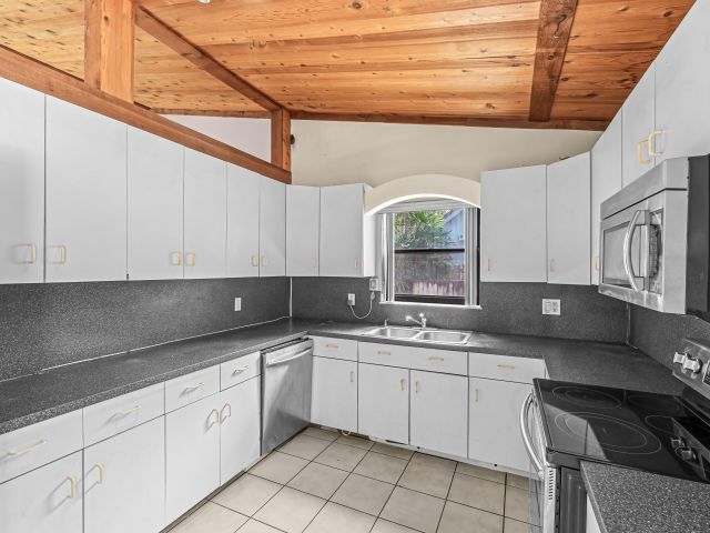 Продажа дома по адресу 77 NW 5th Avenue - фото 6593758