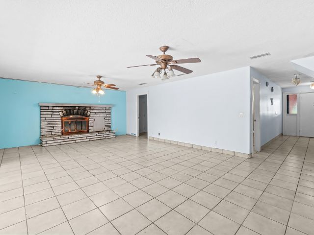 Продажа дома по адресу 77 NW 5th Avenue - фото 6593762