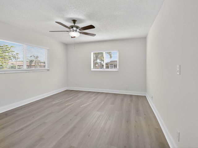 Продажа дома по адресу 14734 Wood Lodge Lane - фото 6595944