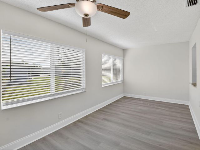 Продажа дома по адресу 14734 Wood Lodge Lane - фото 6595946