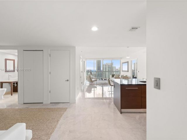 Квартира в аренду номер5003 - фото 6578282