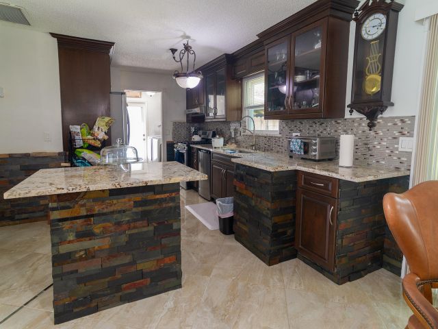 Продажа дома по адресу 13835 41st Lane N - фото 6627302