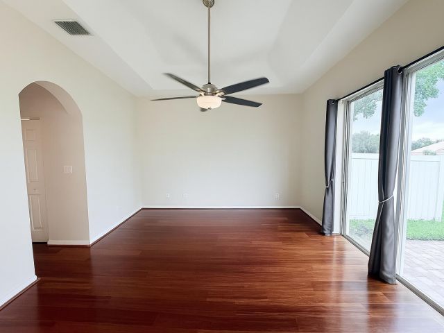 Дом в аренду по адресу 2394 Kemps Bay - фото 6592382