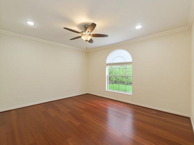 Дом в аренду по адресу 2394 Kemps Bay - фото 6592385