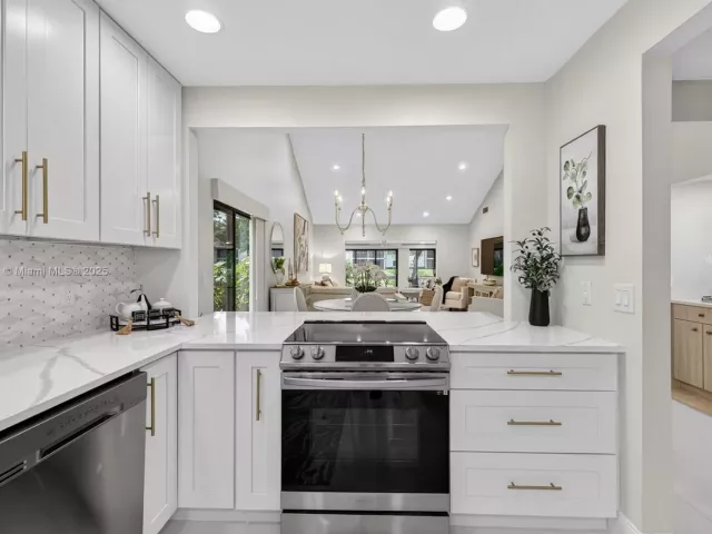 Продажа дома по адресу 21695 Arriba Real - фото 6570279