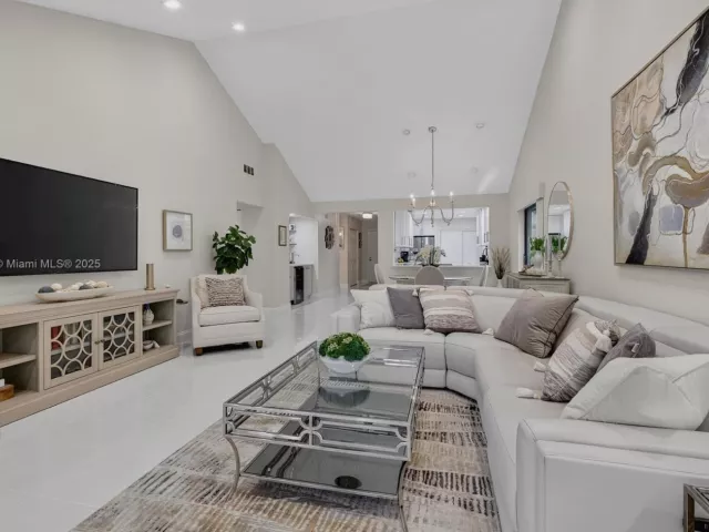 Продажа дома по адресу 21695 Arriba Real - фото 6570282