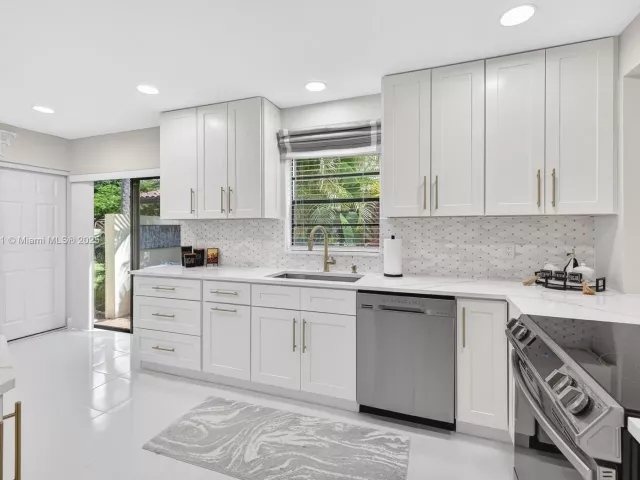 Продажа дома по адресу 21695 Arriba Real - фото 6570273