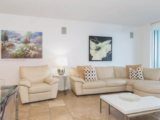 Квартира в аренду номер4010 - фото 6571799