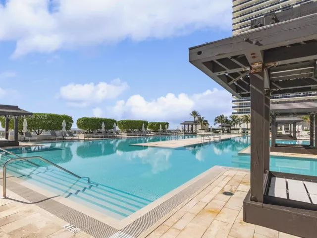 Квартира в аренду номер4010 - фото 6571784