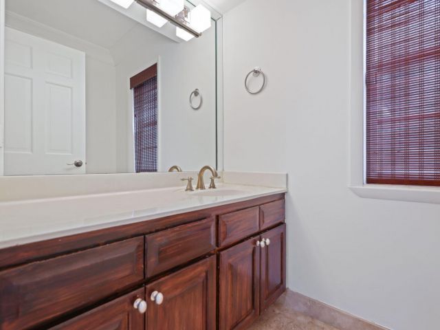 Продажа дома по адресу 2063 NW 19th Way - фото 6622773