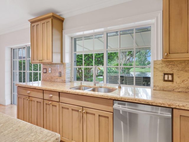 Продажа дома по адресу 2063 NW 19th Way - фото 6622777