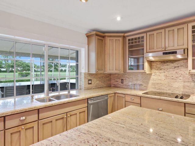 Продажа дома по адресу 2063 NW 19th Way - фото 6622778