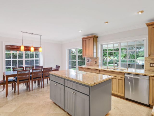 Продажа дома по адресу 2063 NW 19th Way - фото 6622780