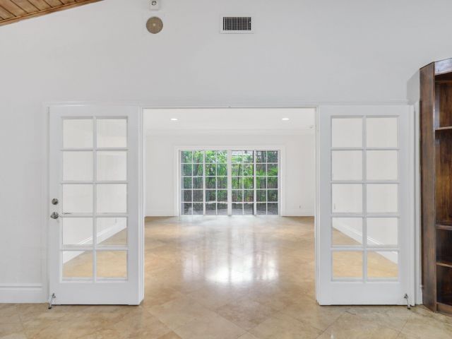 Продажа дома по адресу 2063 NW 19th Way - фото 6622783